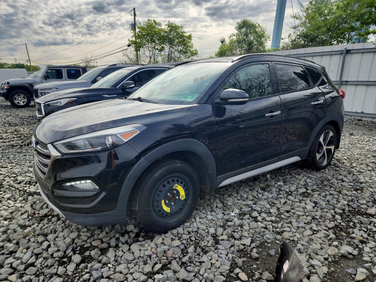 Salvage Hyundai TUCSON Image