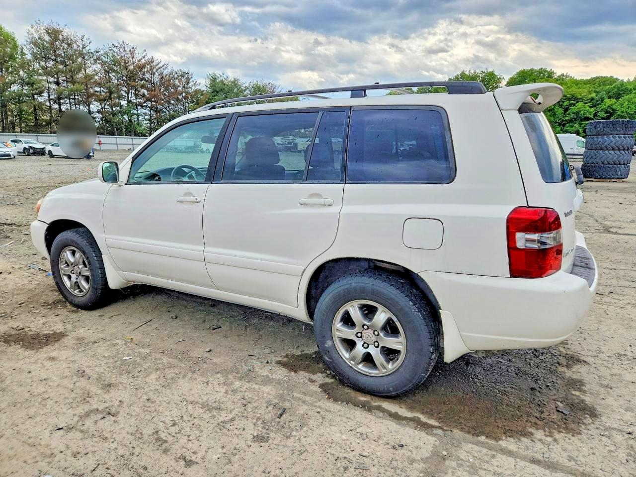 Toyota Highlander Base