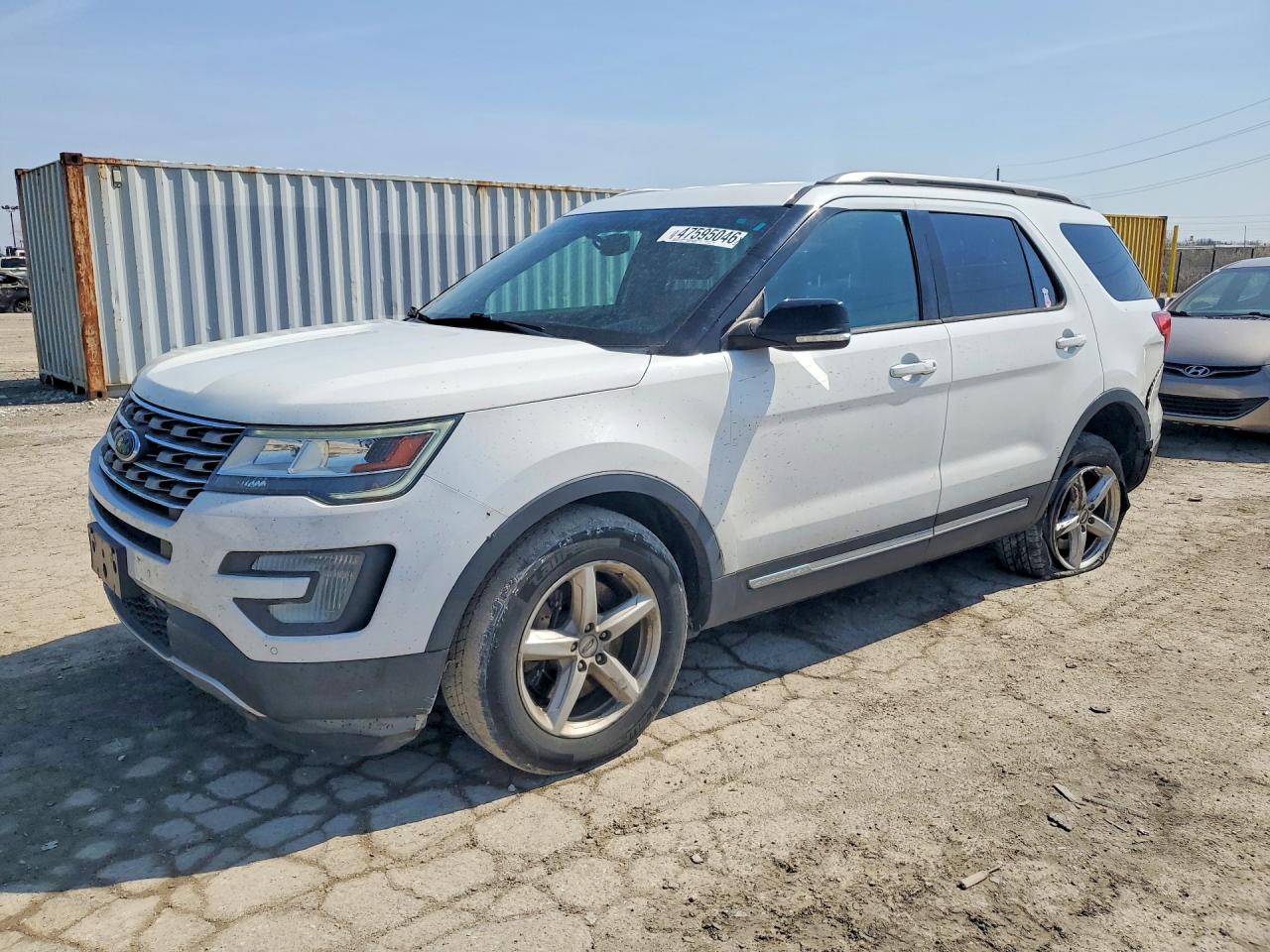 Salvage Ford Explorer Image