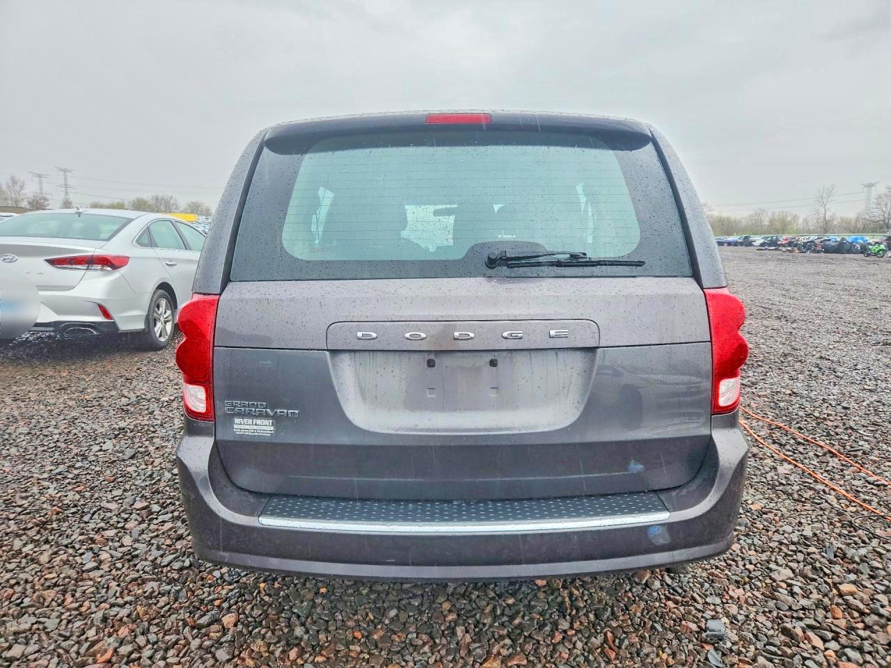 Dodge Caravan Se