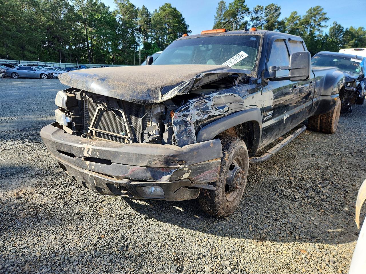 Salvage Chevrolet Silverado Image