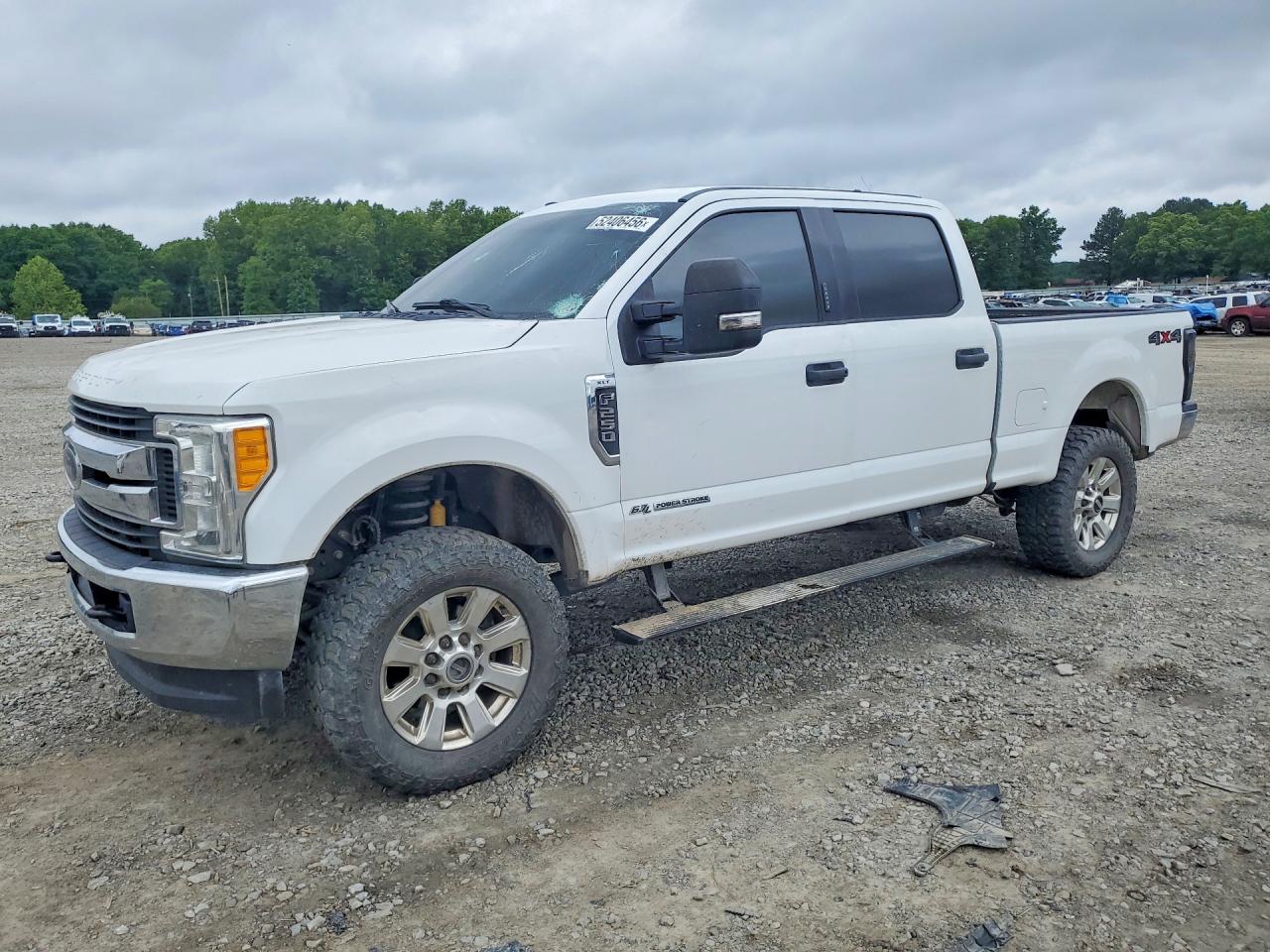 Salvage Ford F-250 Image