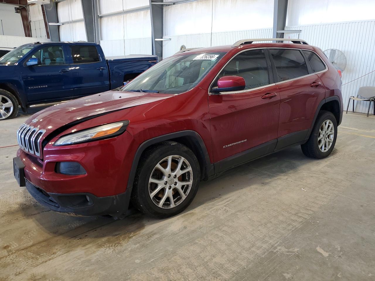 Salvage Jeep Cherokee Image