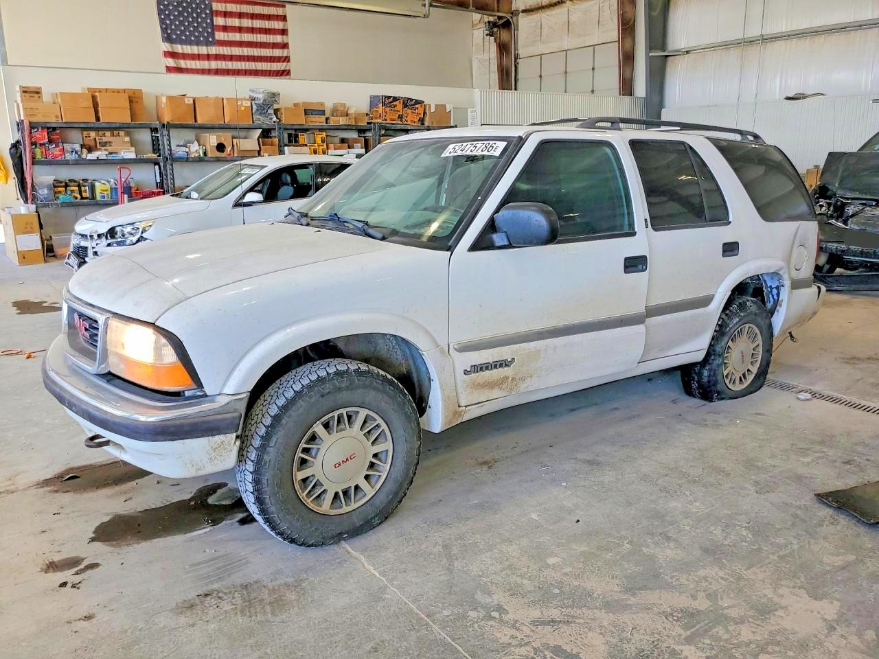 Salvage GMC Jimmy Image