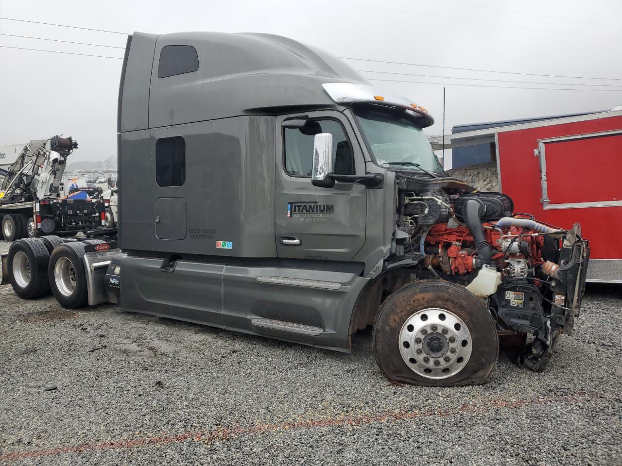 Salvage Peterbilt 579 Image