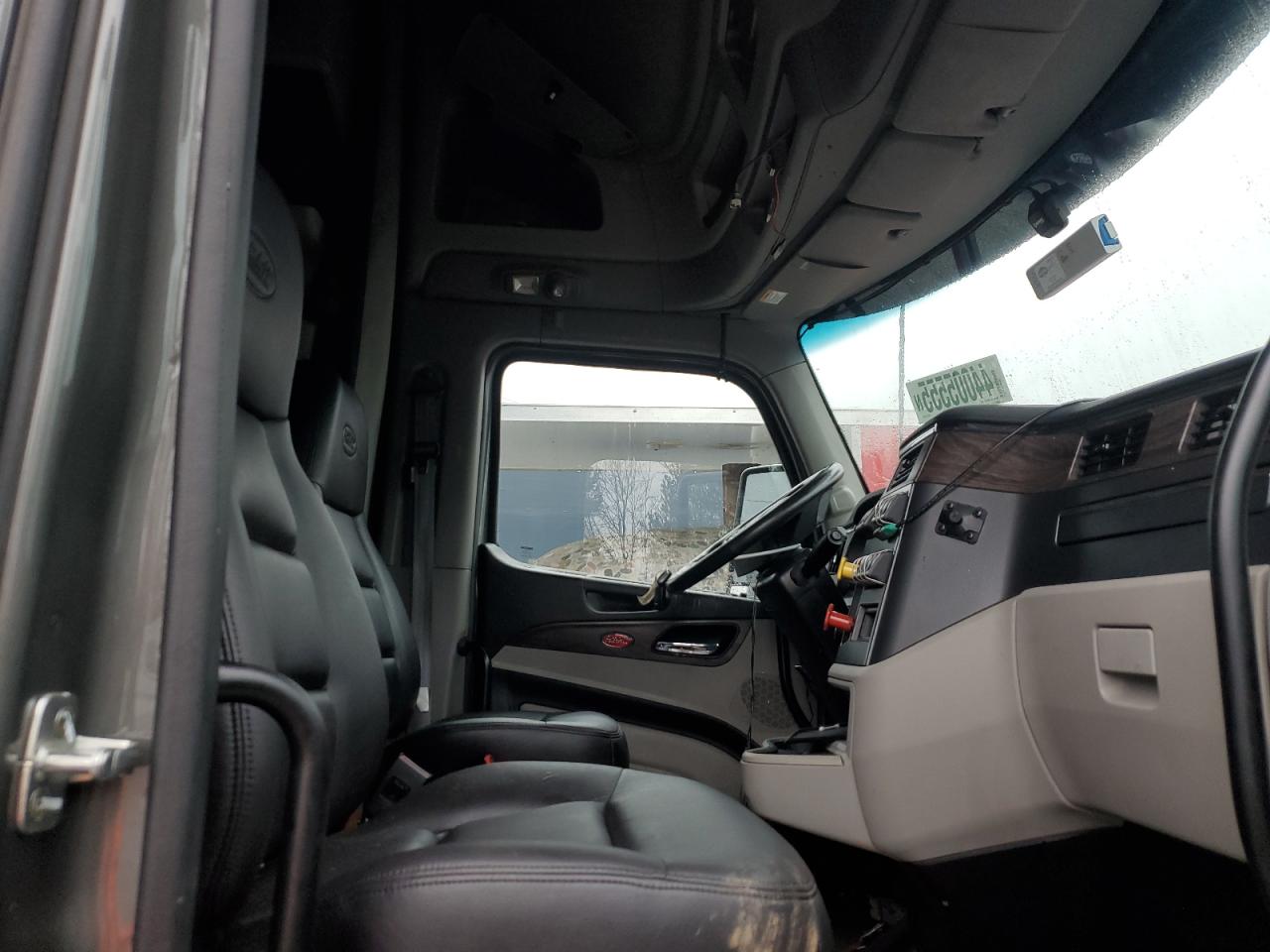Peterbilt 579