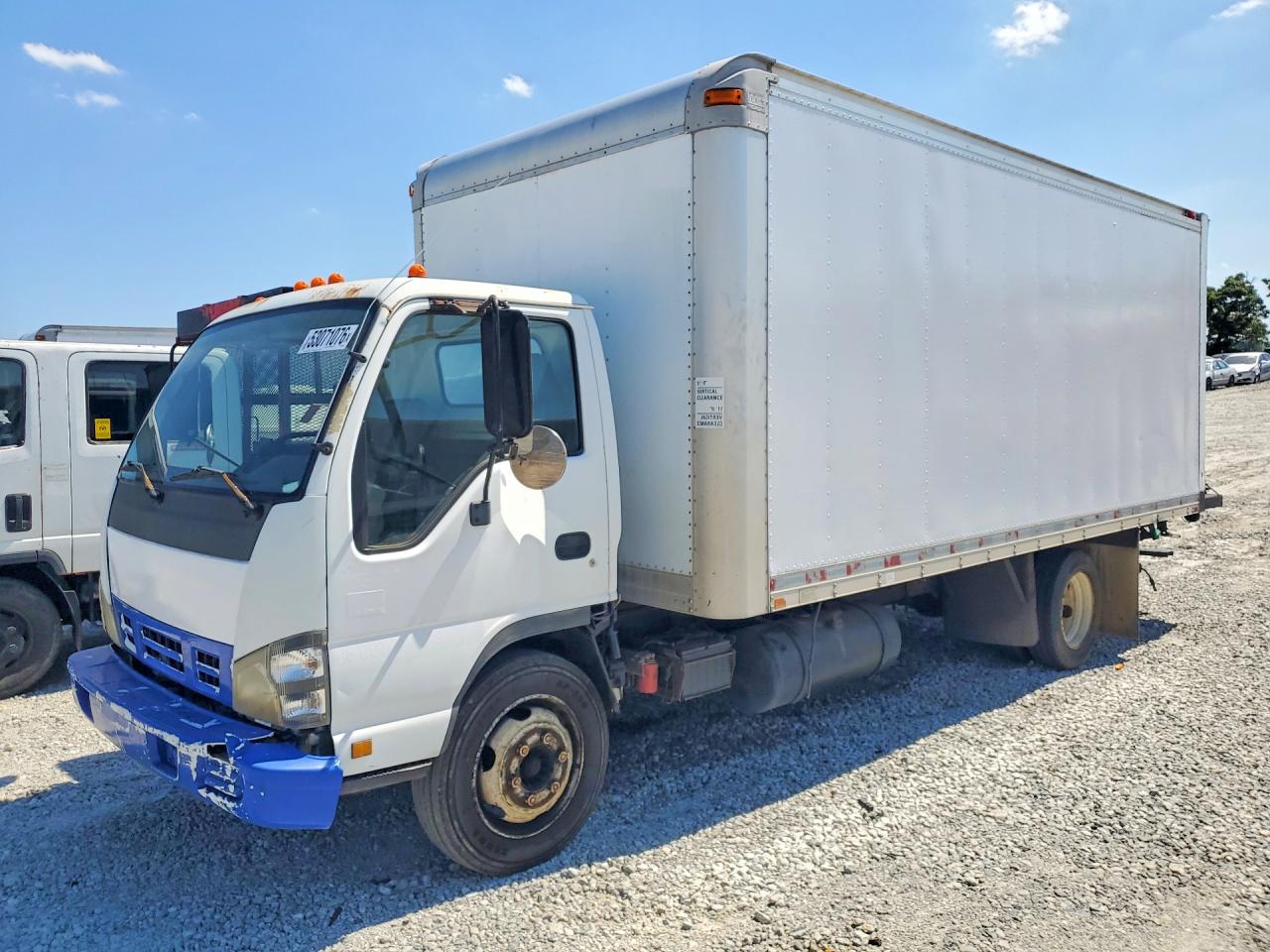 Salvage Isuzu Nrr Image