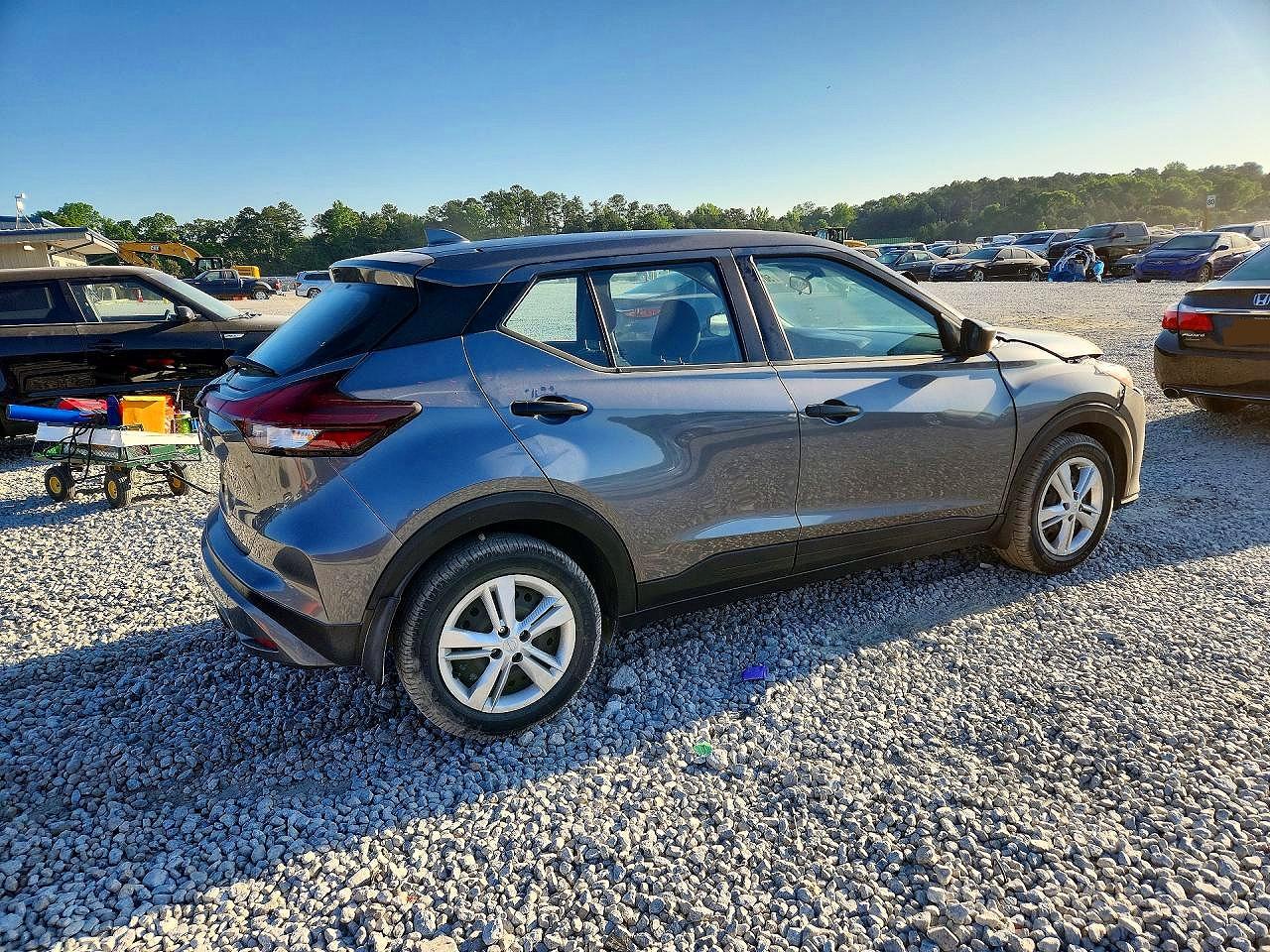 Nissan Kicks S