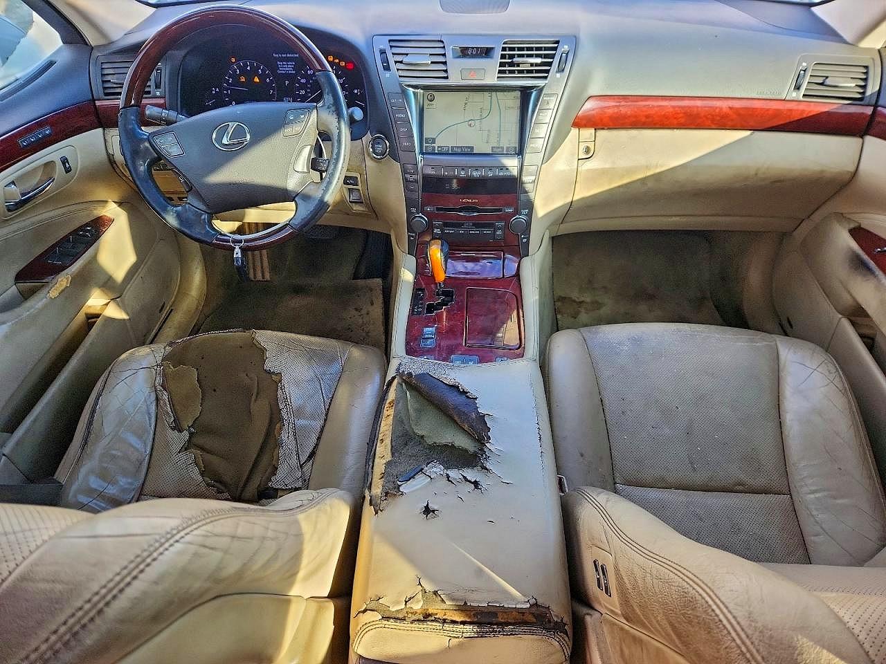 Lexus LS 460
