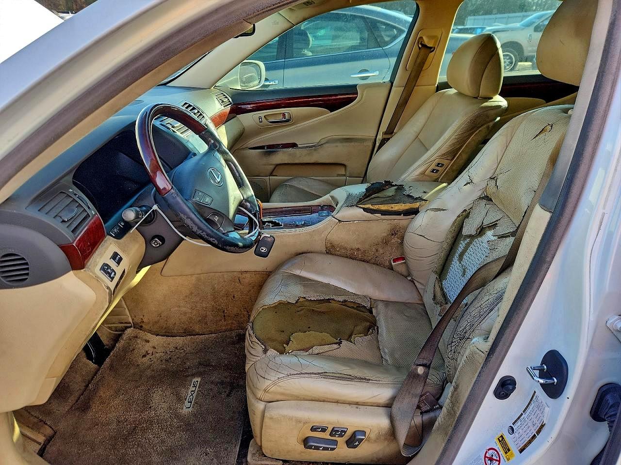 Lexus LS 460