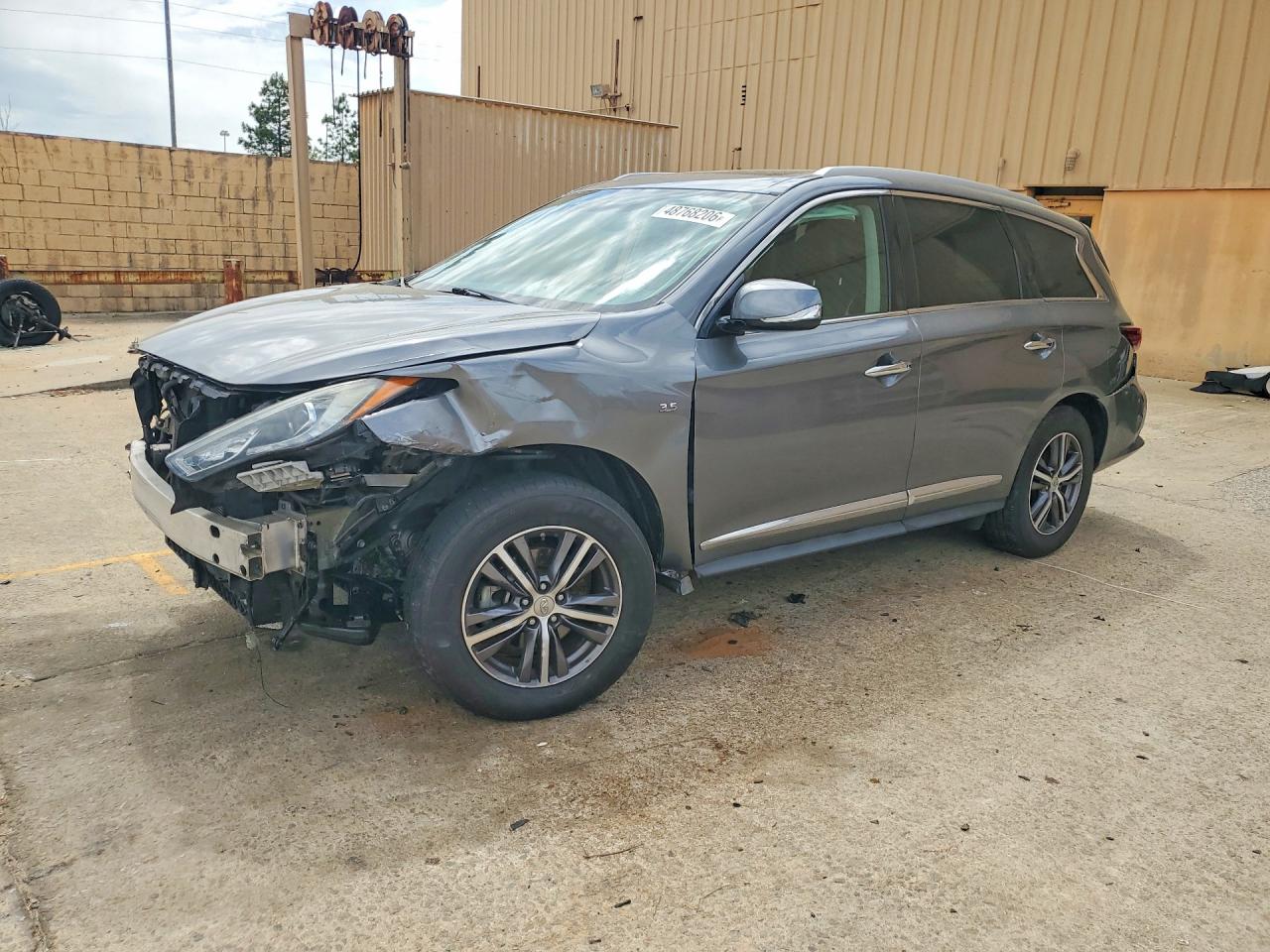 Salvage INFINITI Qx Image
