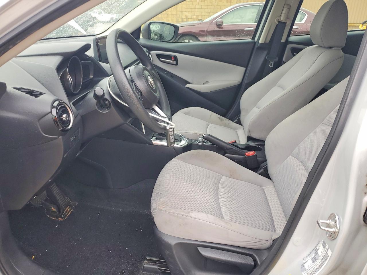 Toyota Yaris Le