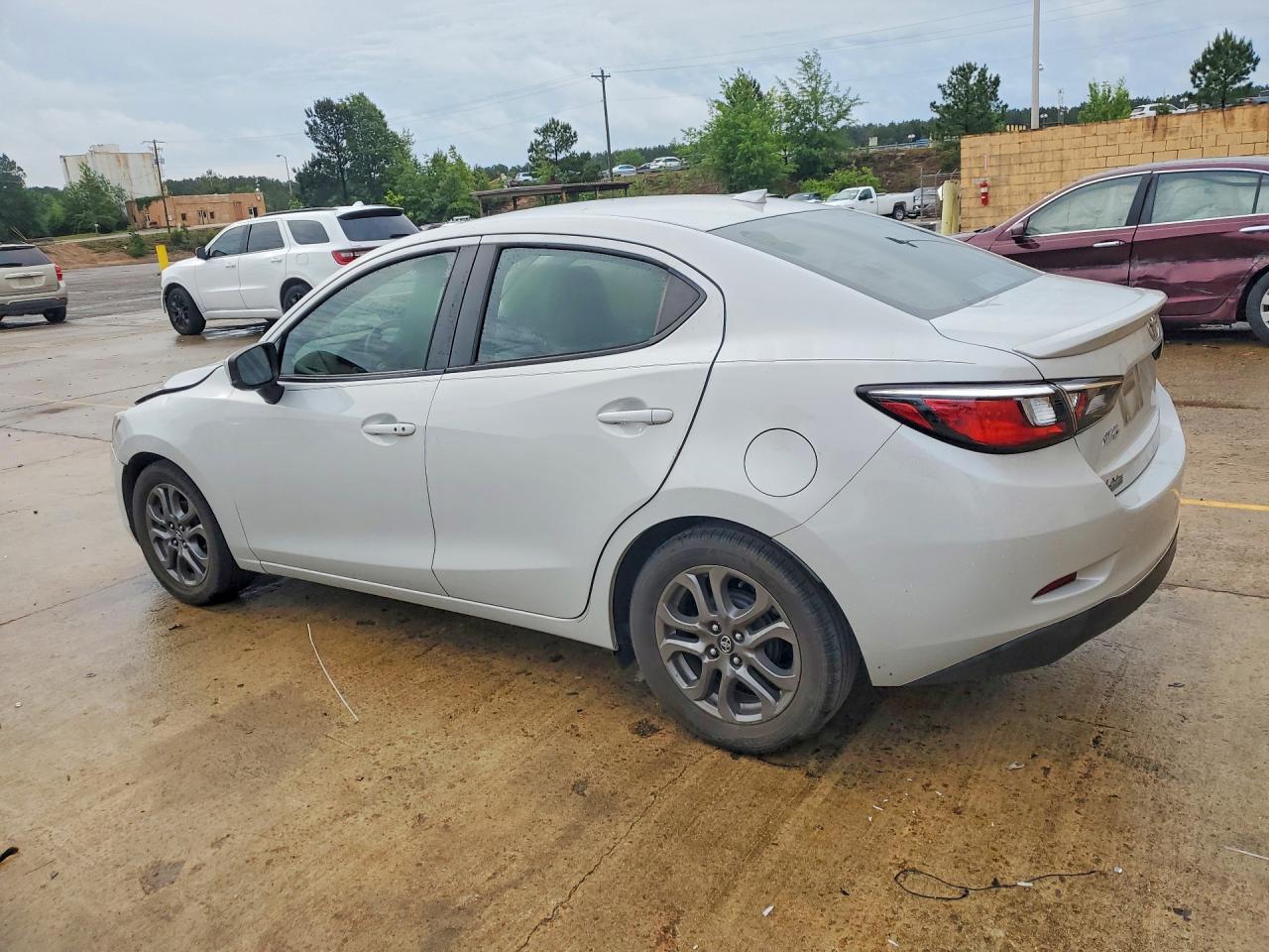 Toyota Yaris Le