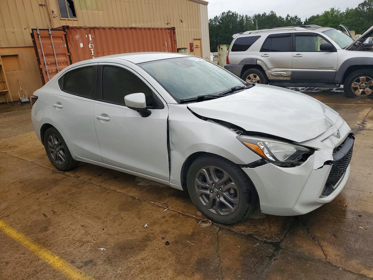 Toyota Yaris Le