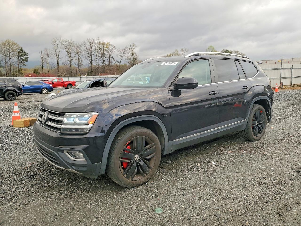 Salvage Volkswagen Atlas Image