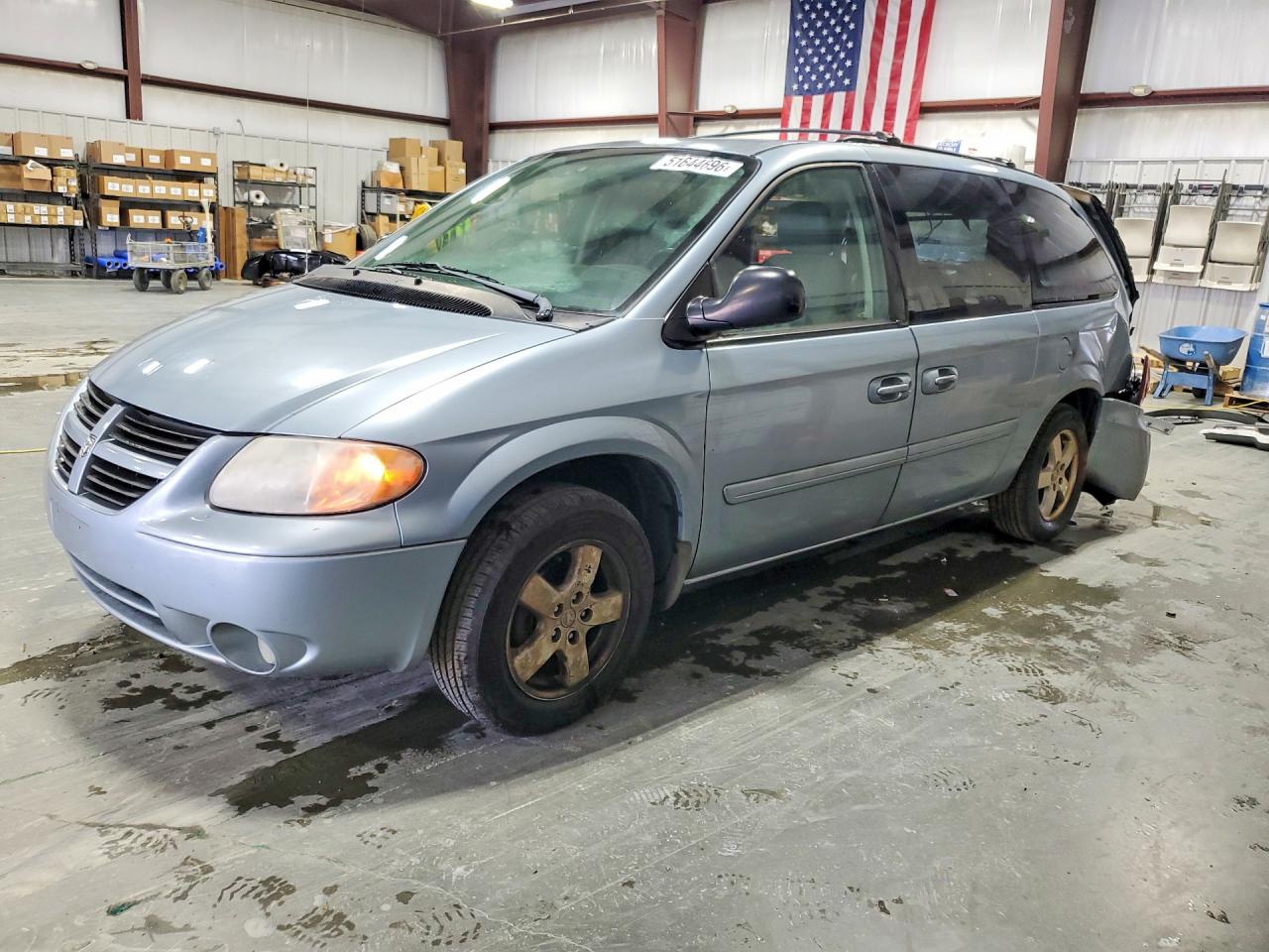 Salvage Dodge Caravan Image
