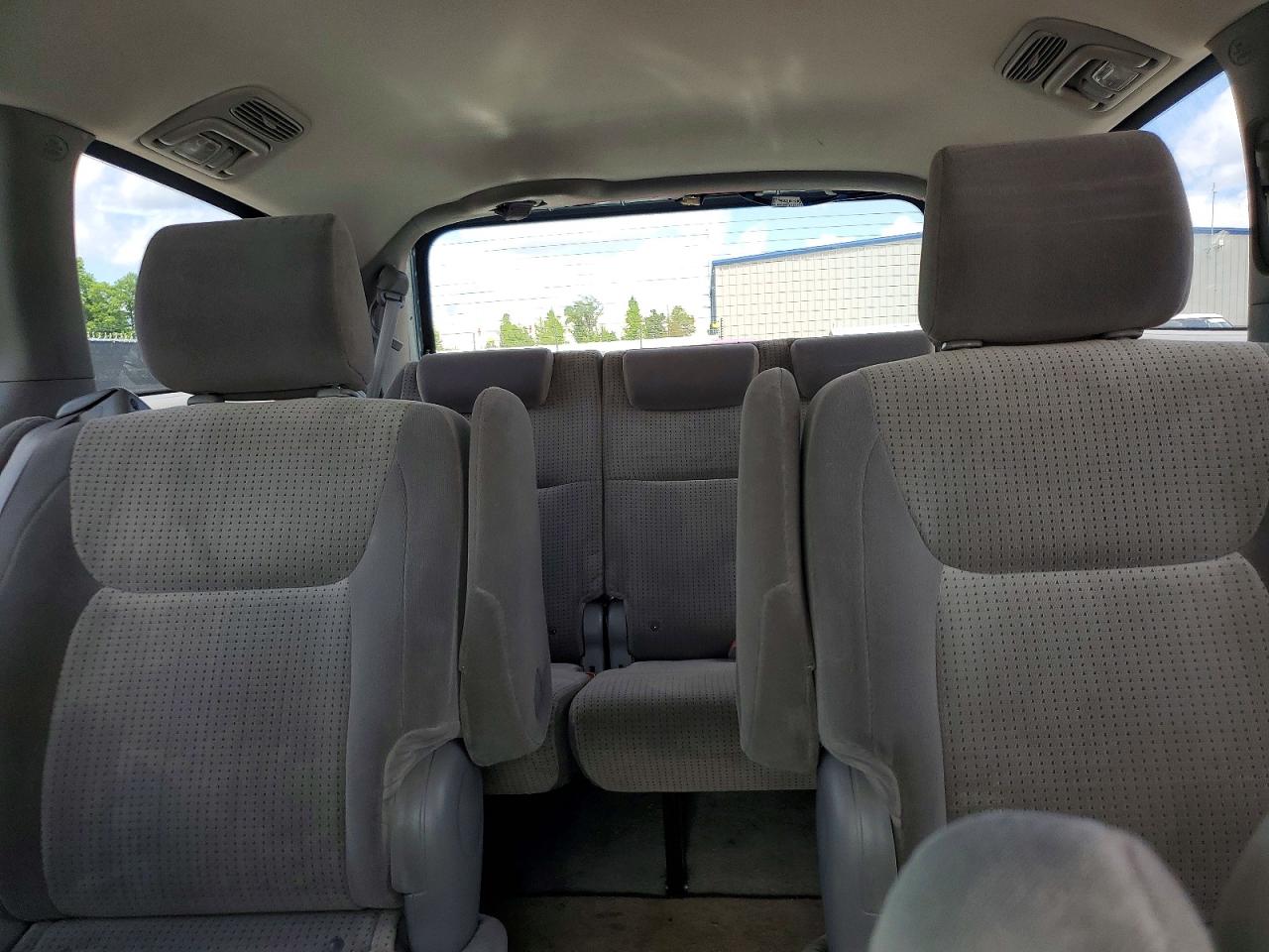 Toyota Sienna Le 7 Passenger
