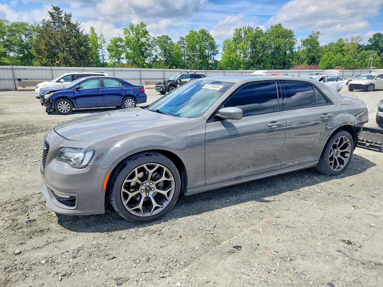 Salvage Chrysler 300 Image