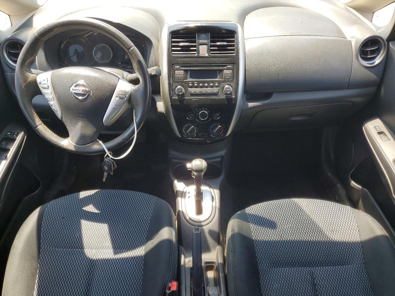 Nissan Versa Sv