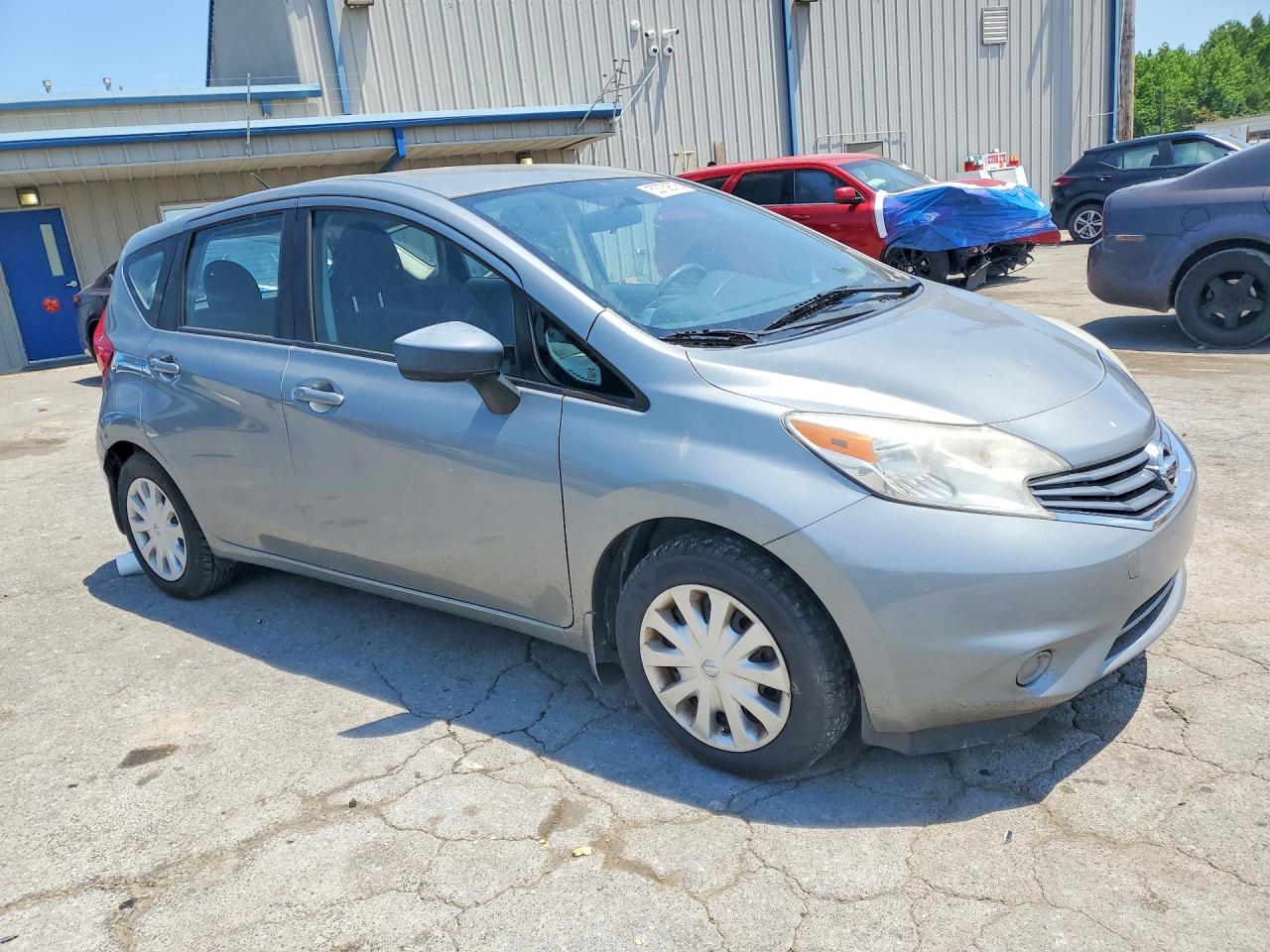 Nissan Versa Sv