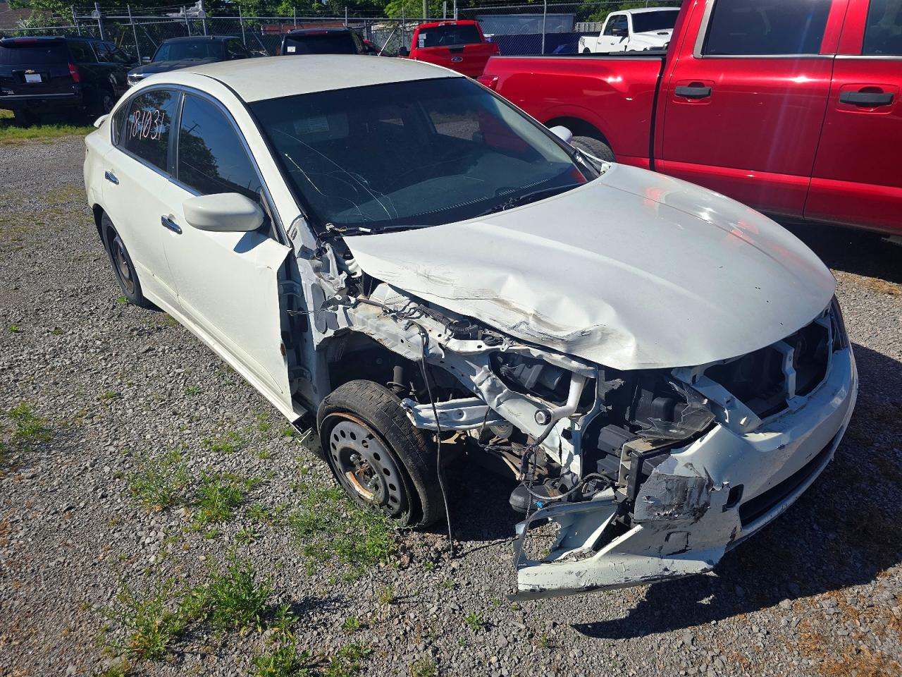 Salvage Nissan Altima Image