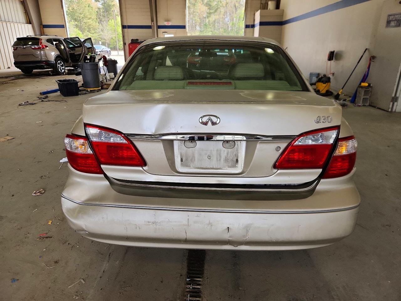 INFINITI I30 Base