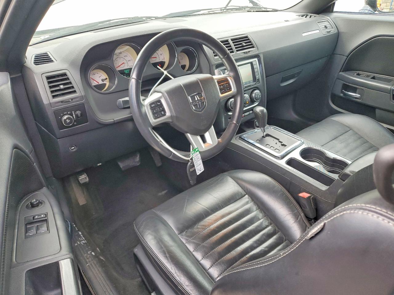 Dodge Challenger Sxt