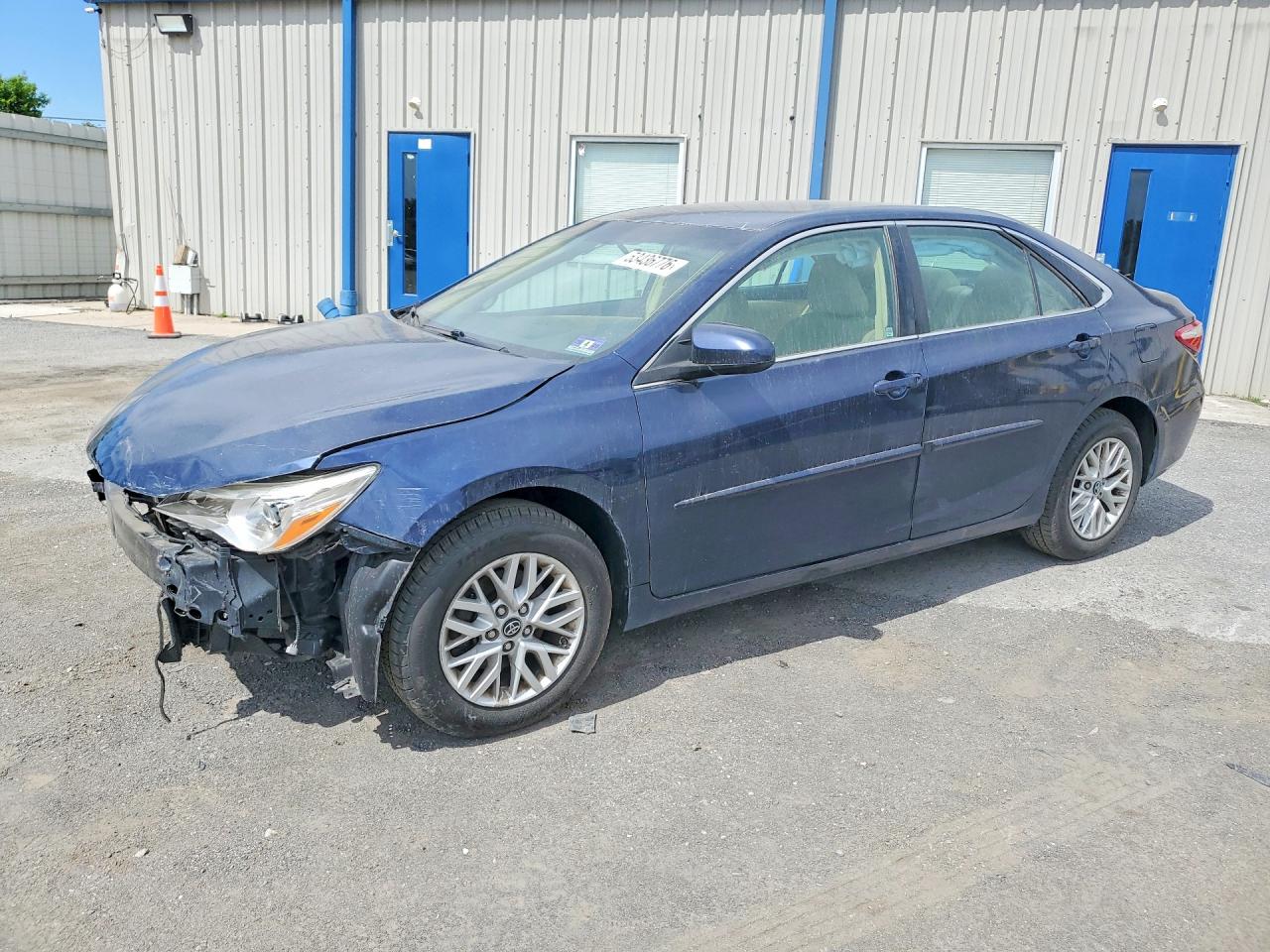 Salvage Toyota Camry Image