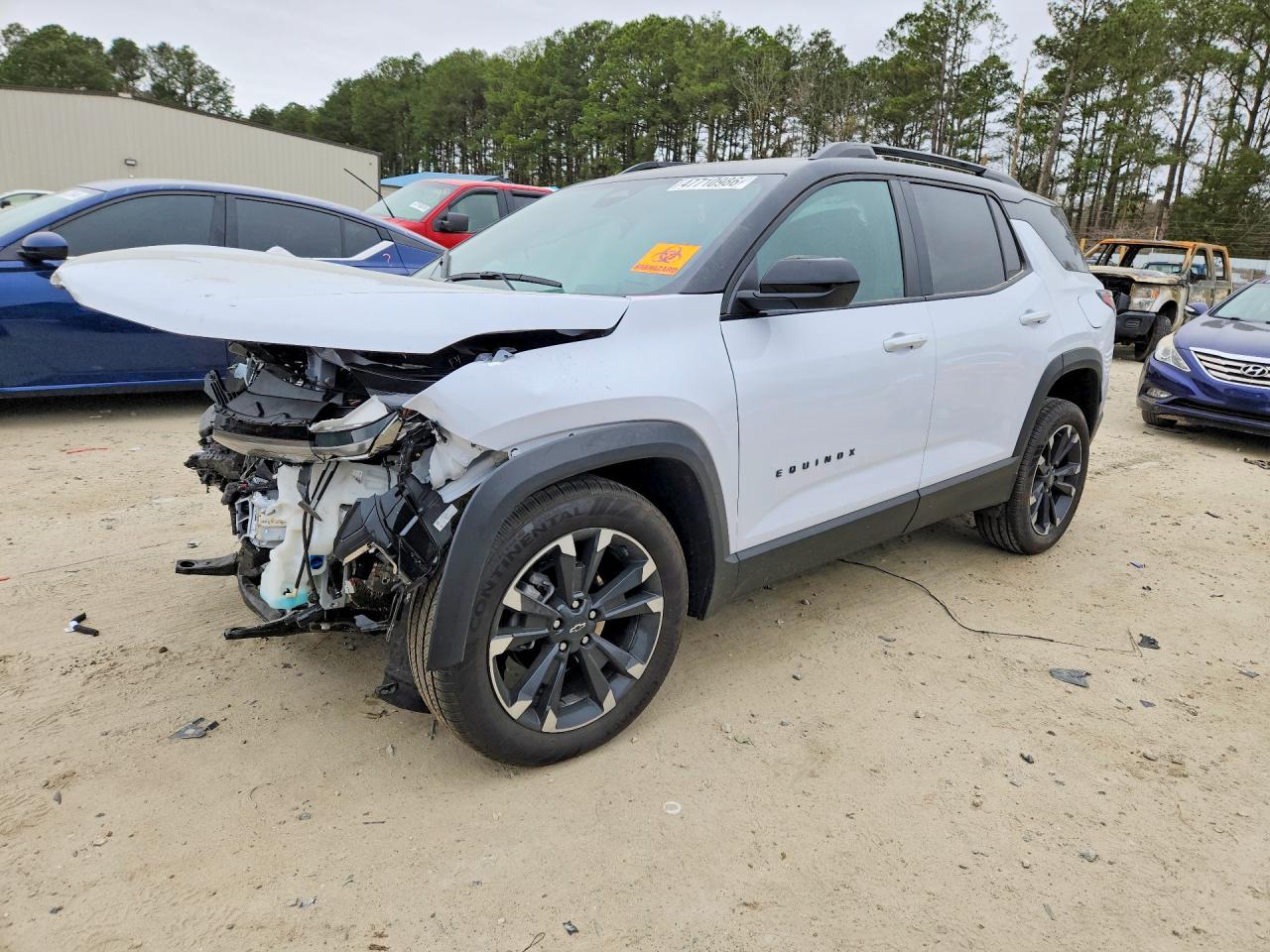Salvage Chevrolet Equinox Image