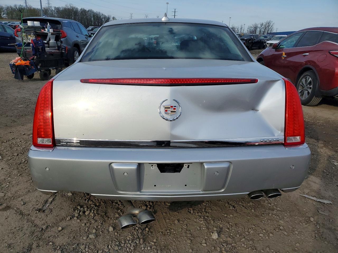 Cadillac DTS Premium Collection
