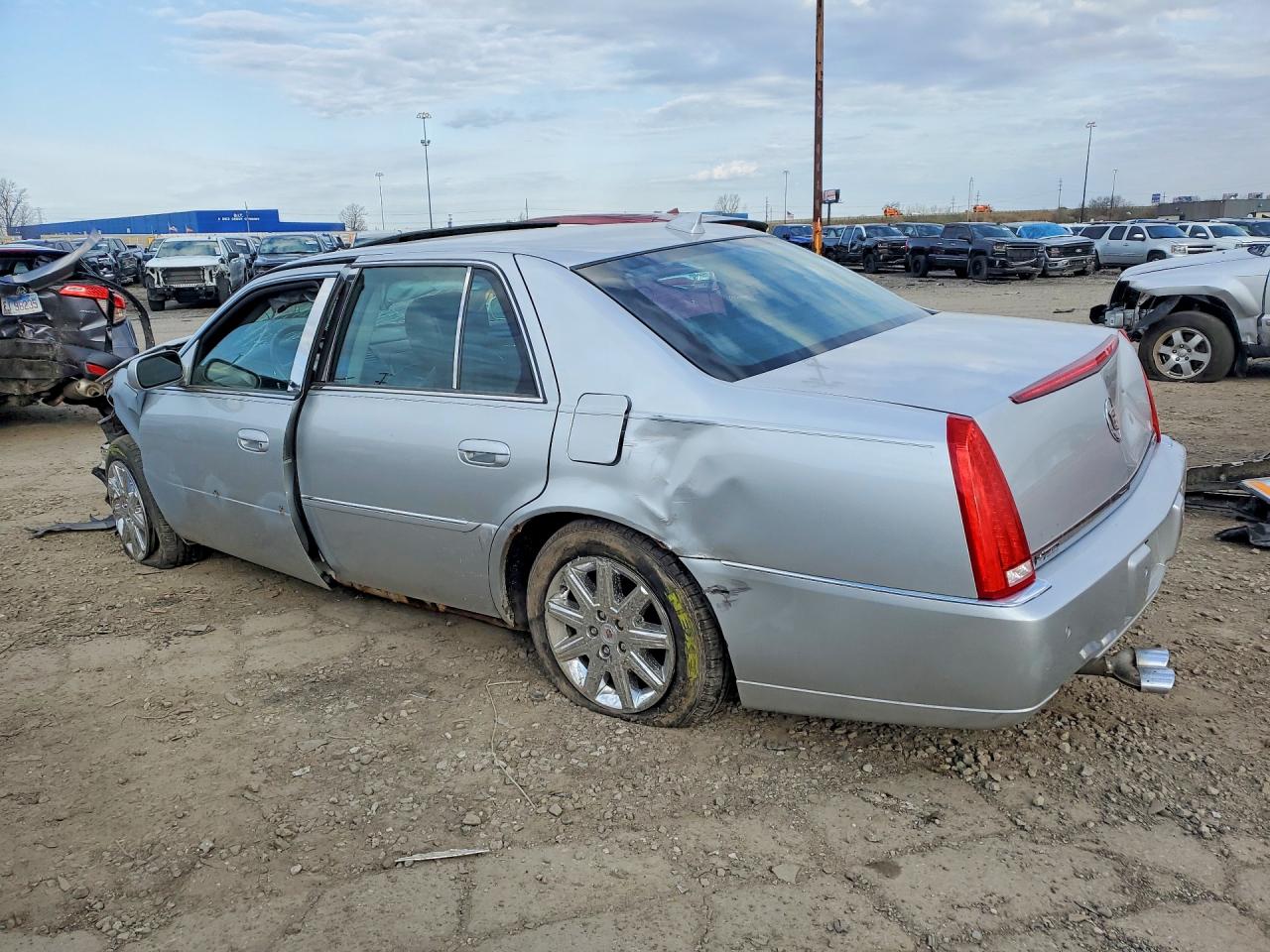 Cadillac DTS Premium Collection