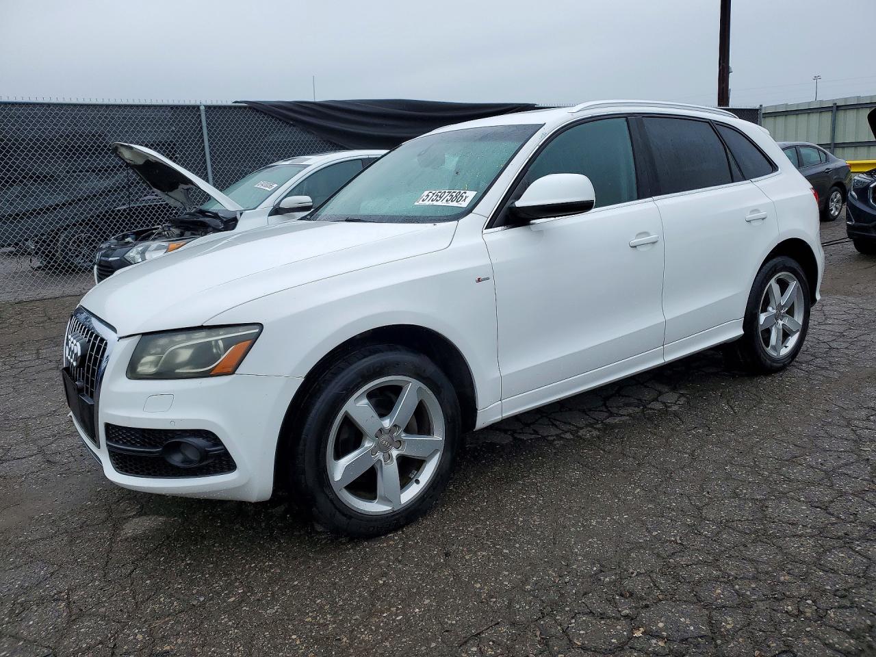Salvage Audi Q5 Image