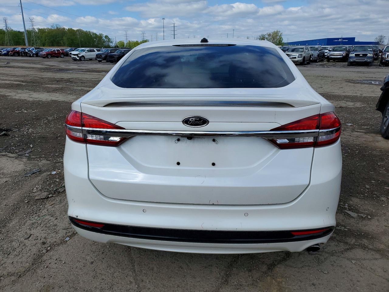 Ford Fusion Titanium Hev