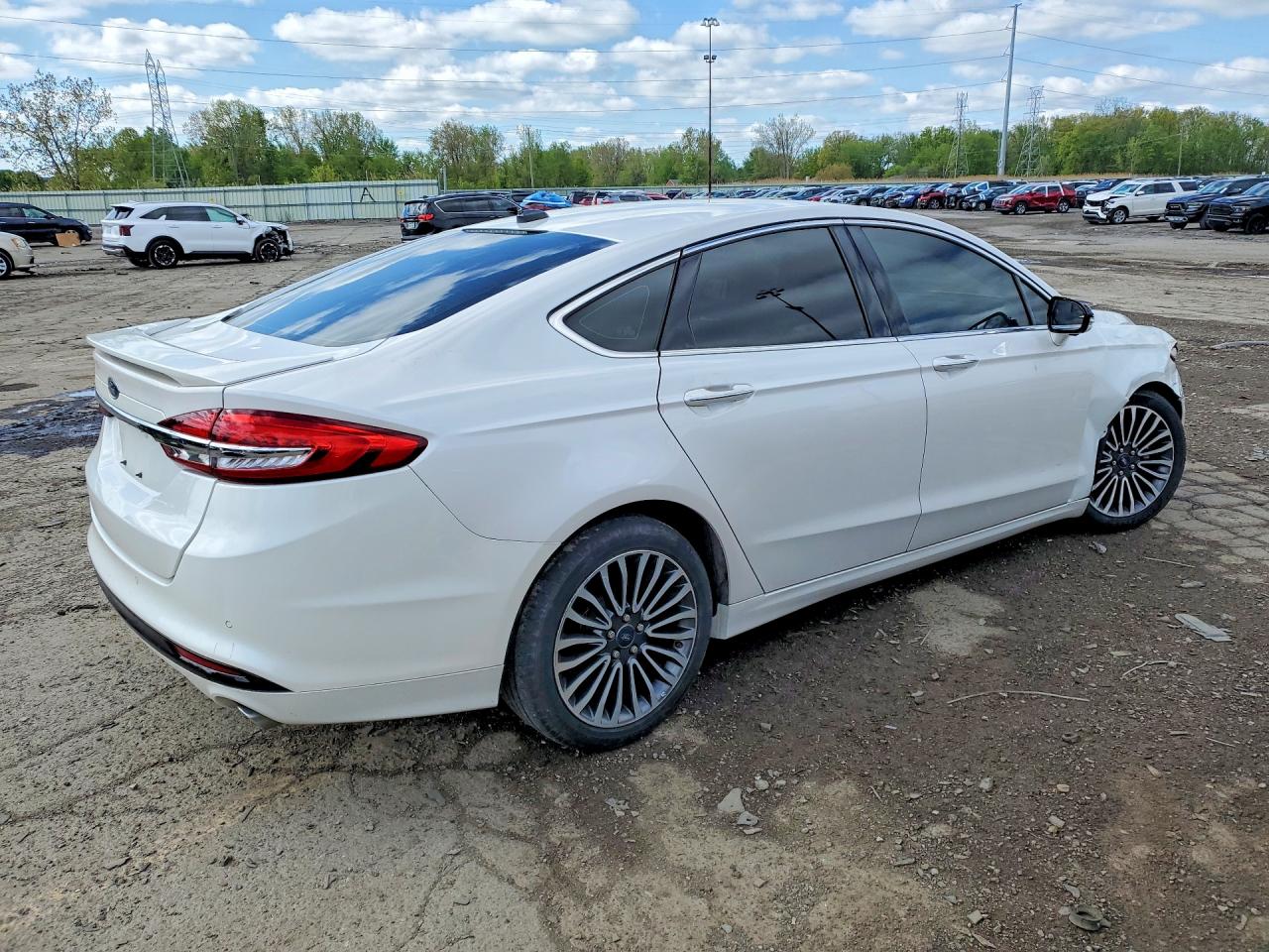 Ford Fusion Titanium Hev