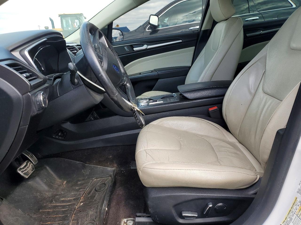 Ford Fusion Titanium Hev