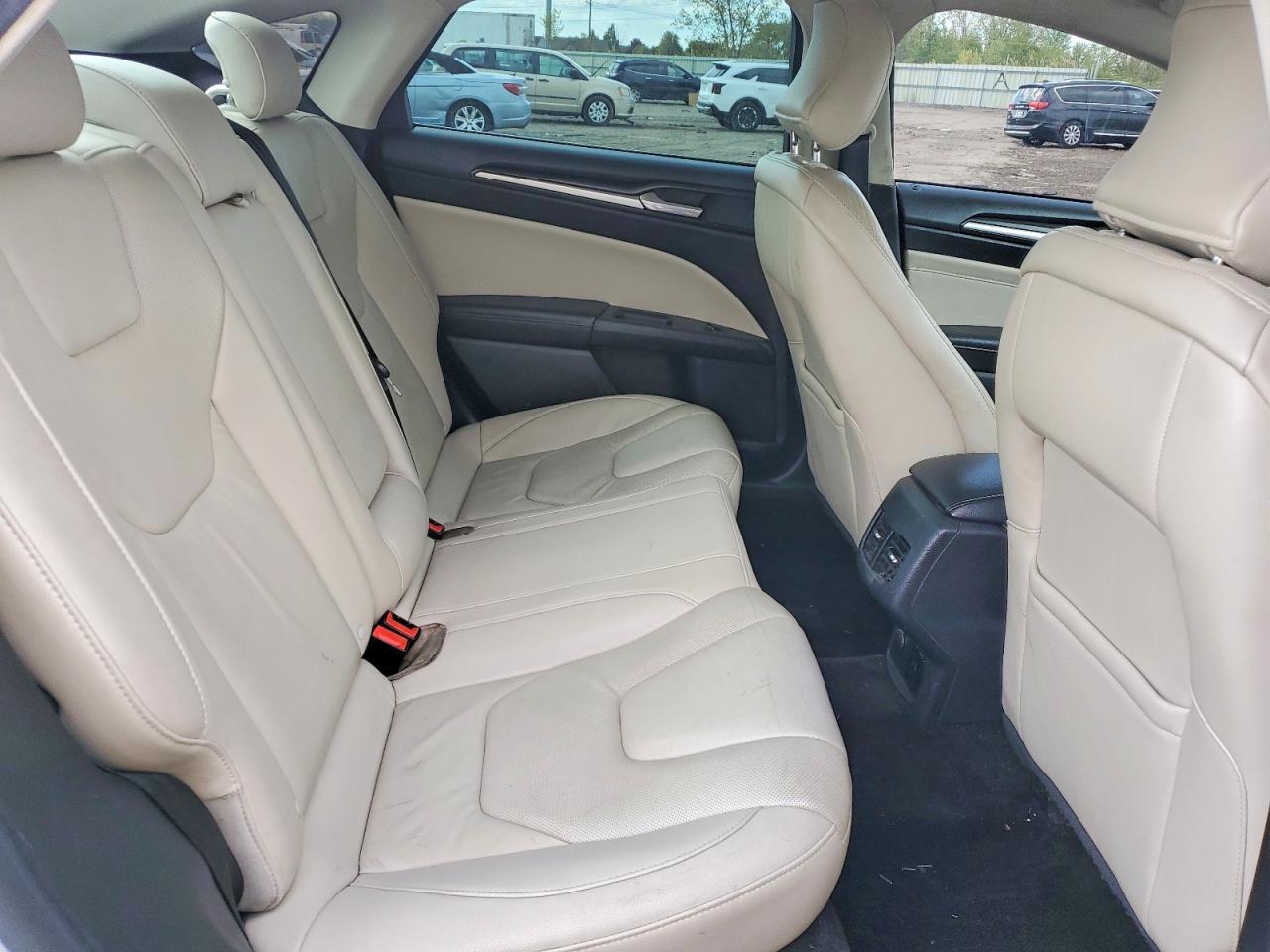 Ford Fusion Titanium Hev