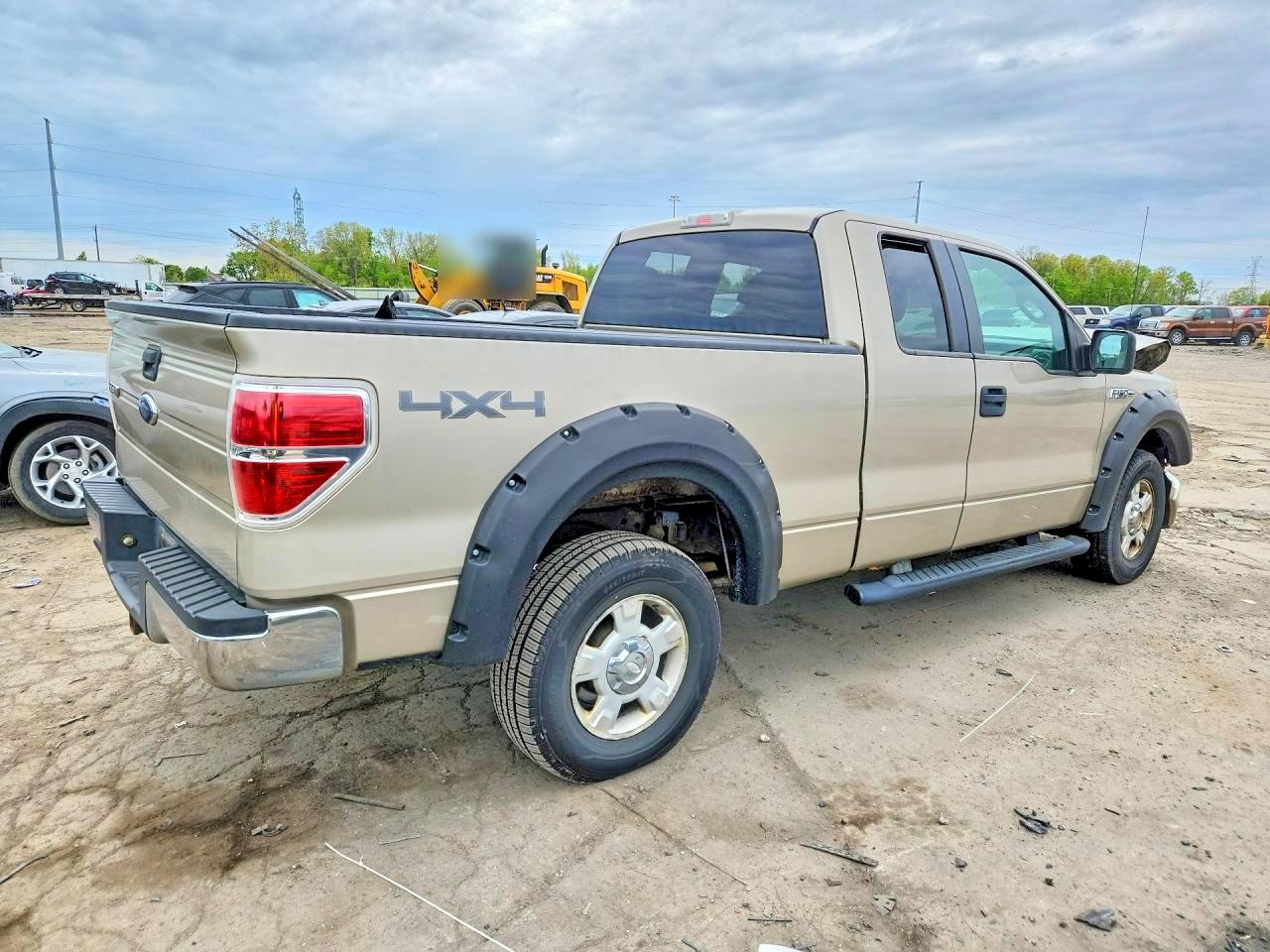 Ford F-150 Super Cab