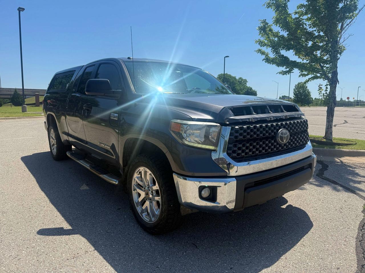 Salvage Toyota Tundra Image