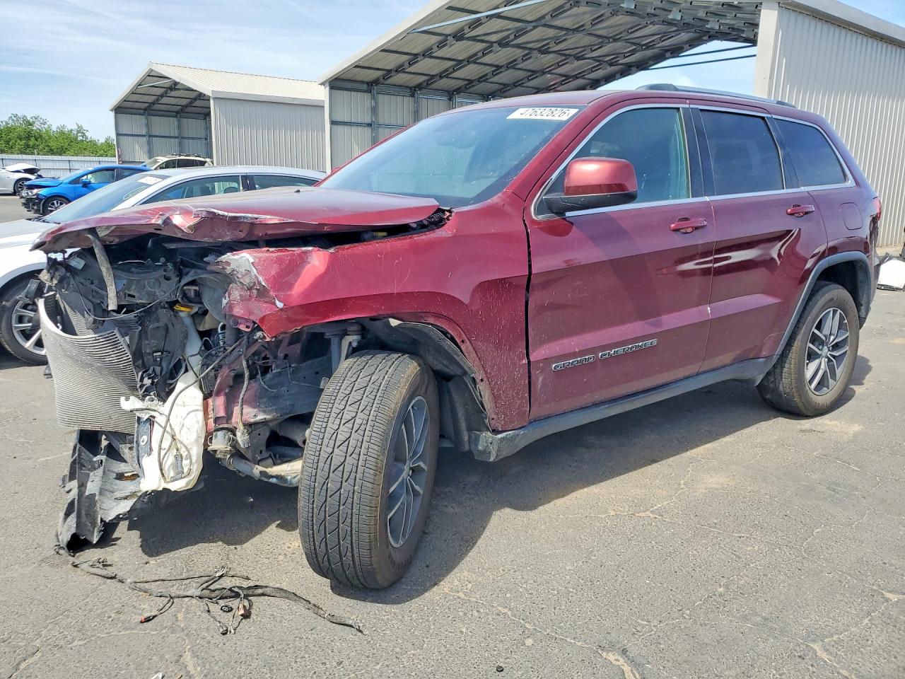 Salvage Jeep Cherokee Image