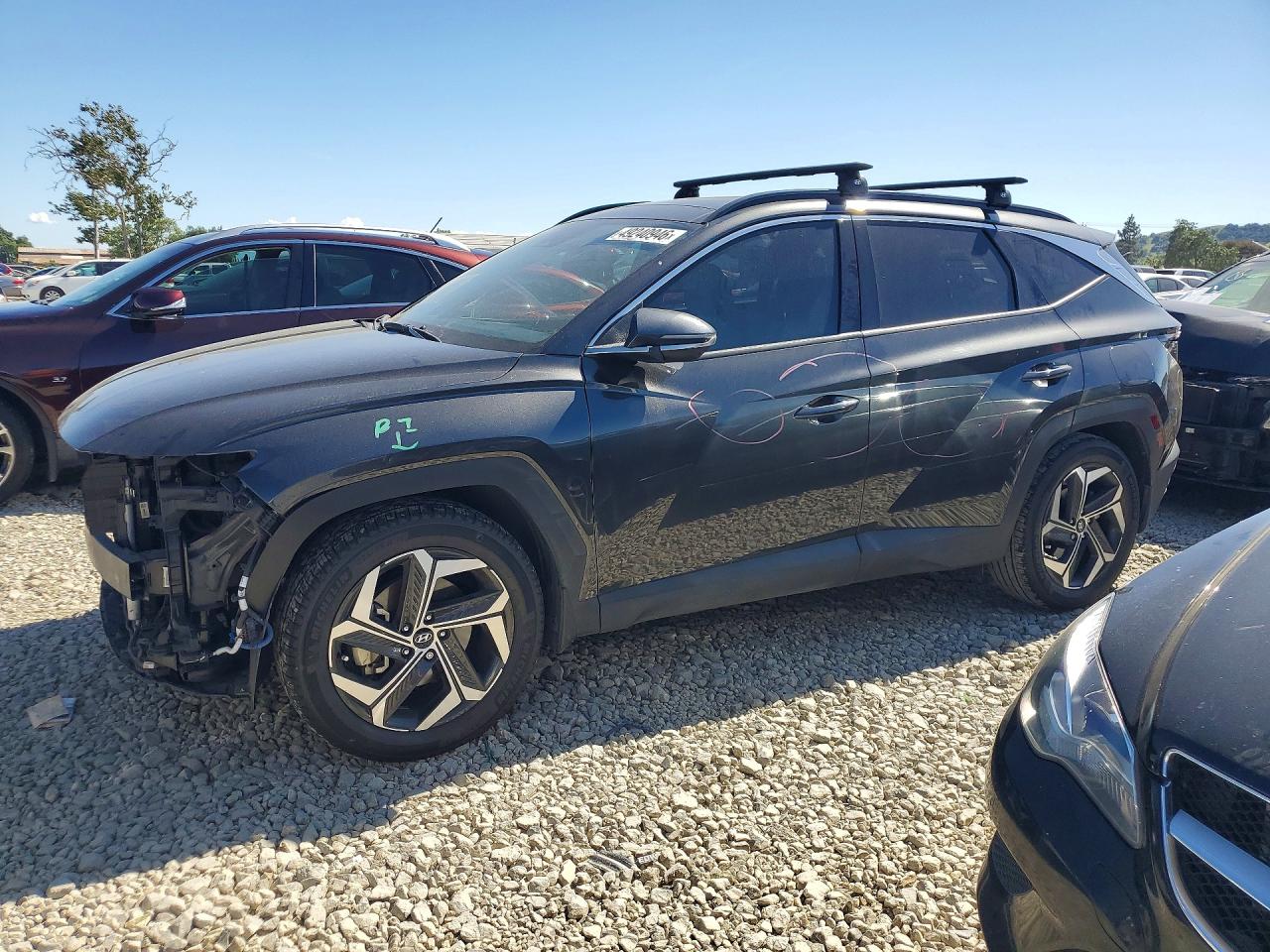 Salvage Hyundai TUCSON Image