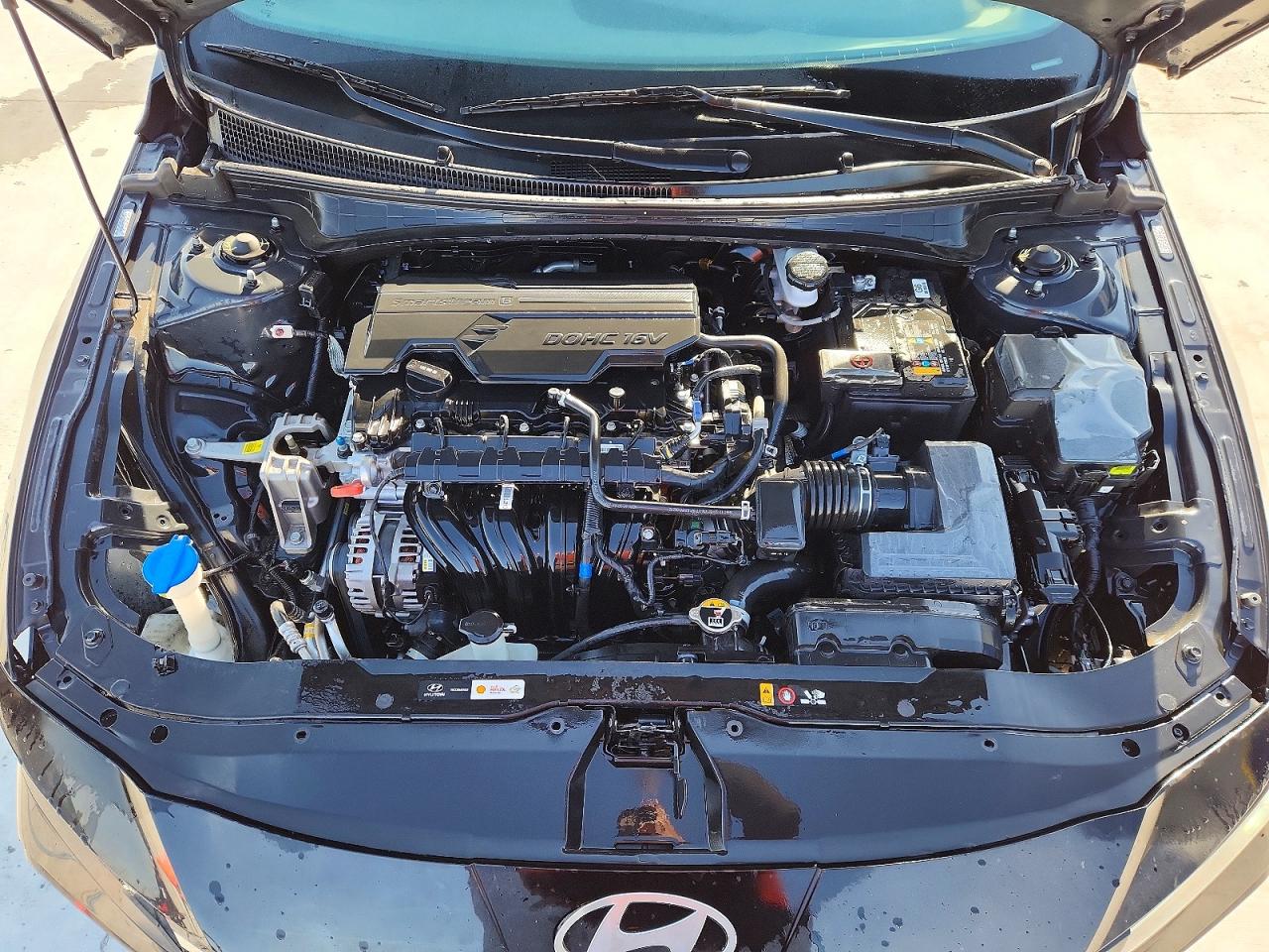 Hyundai ELANTRA Sel