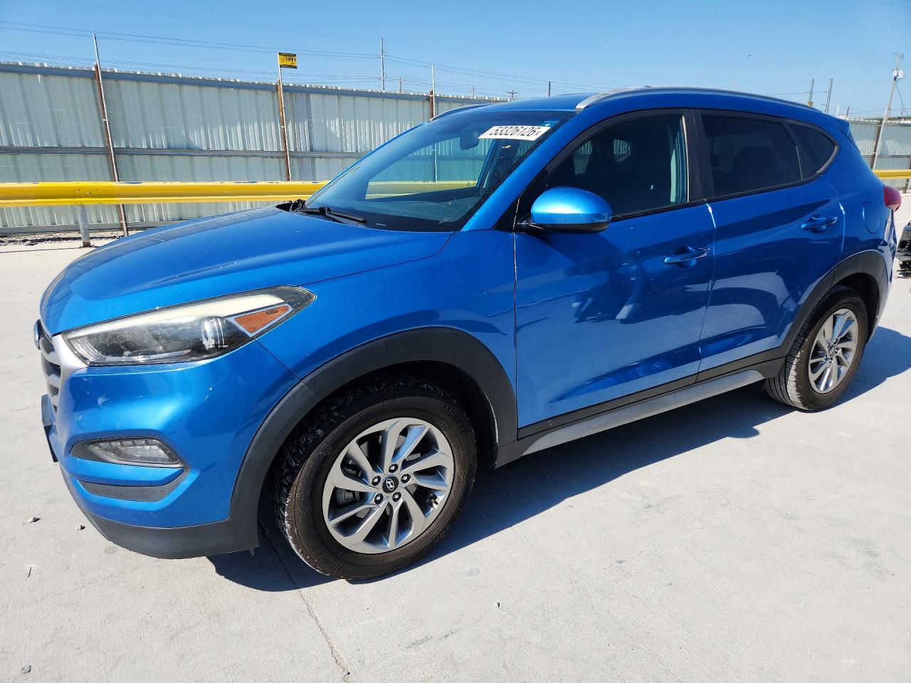 Salvage Hyundai TUCSON Image