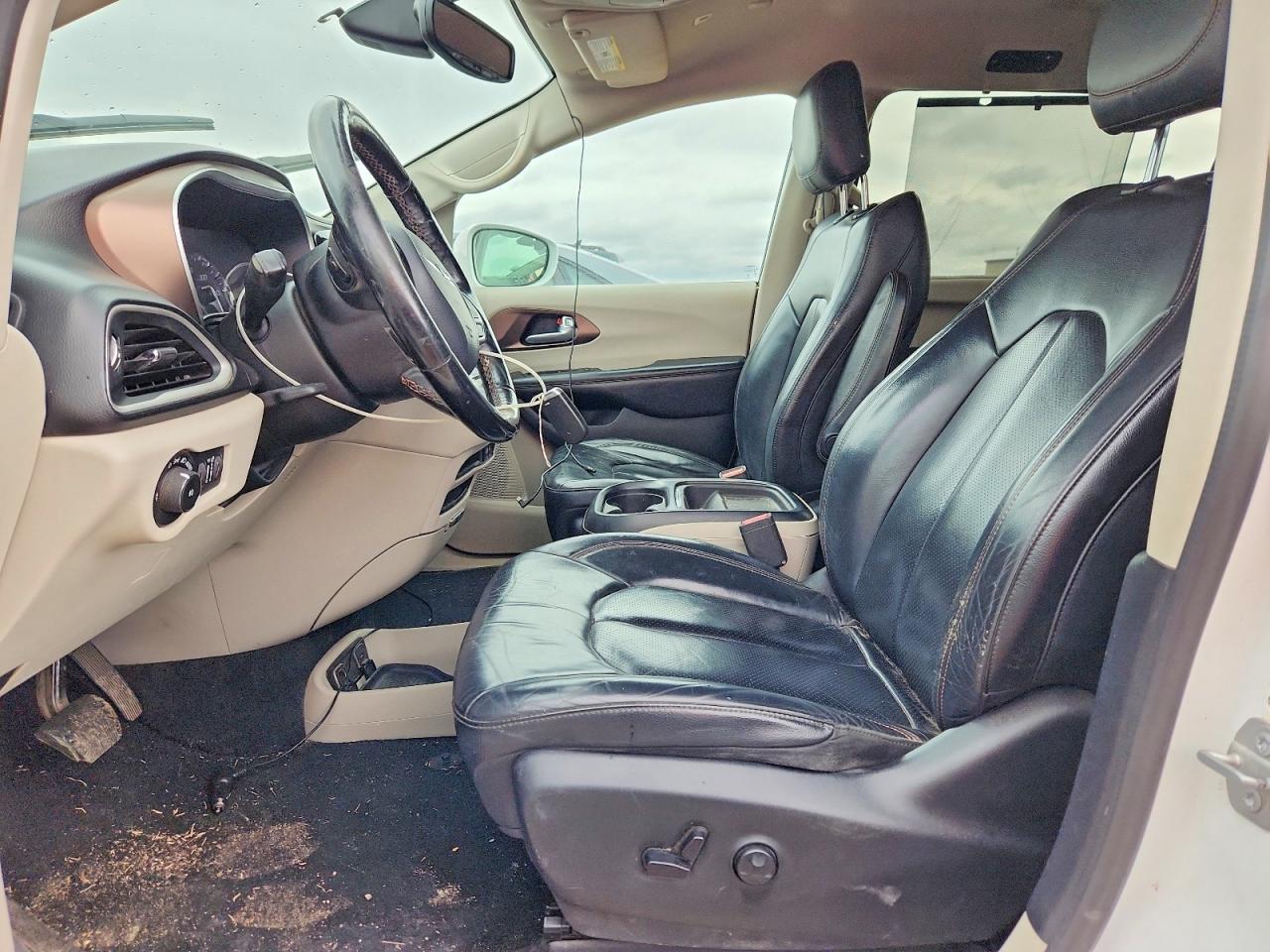 Chrysler Pacifica Touring L