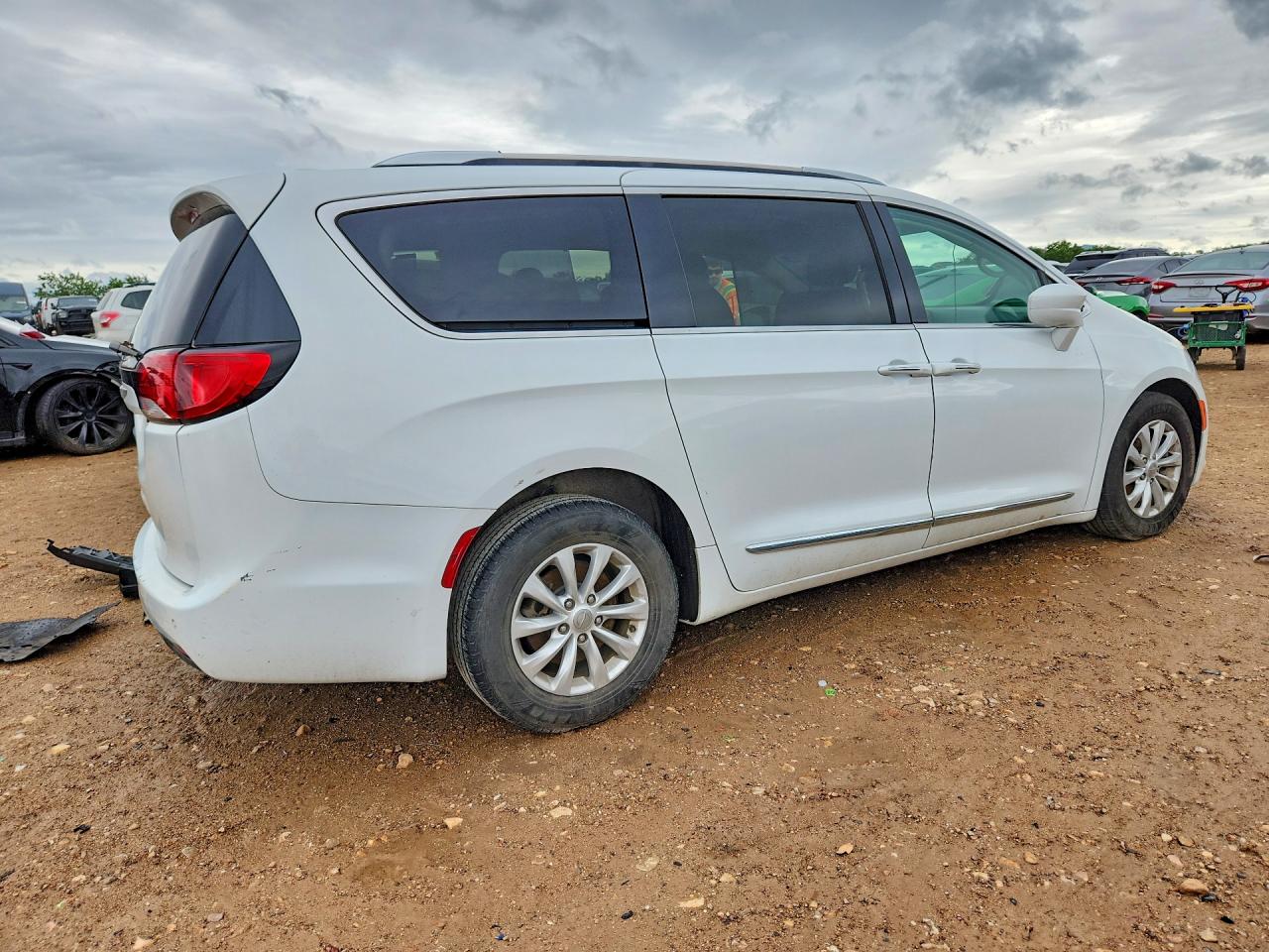 Chrysler Pacifica Touring L