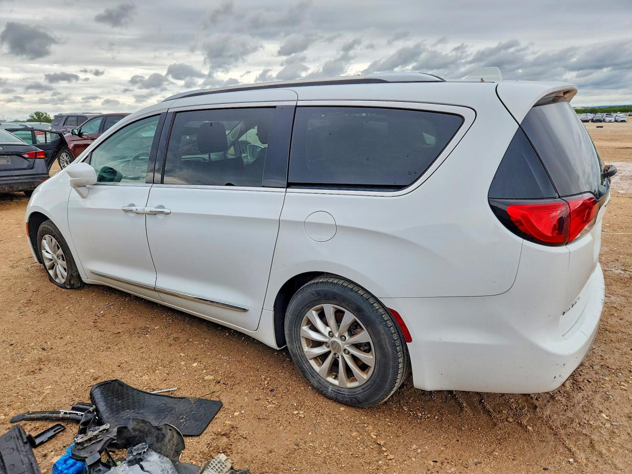 Chrysler Pacifica Touring L