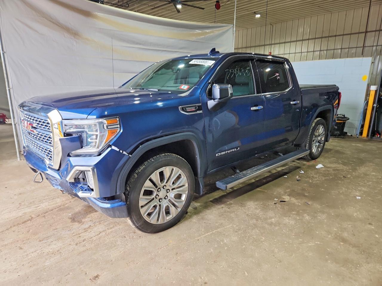 Salvage GMC Sierra Image