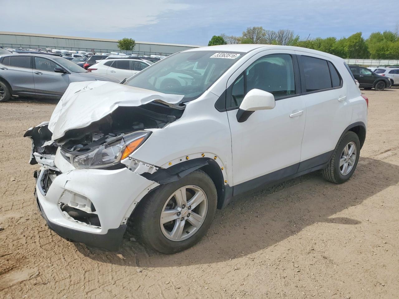 Salvage Chevrolet Trax Image
