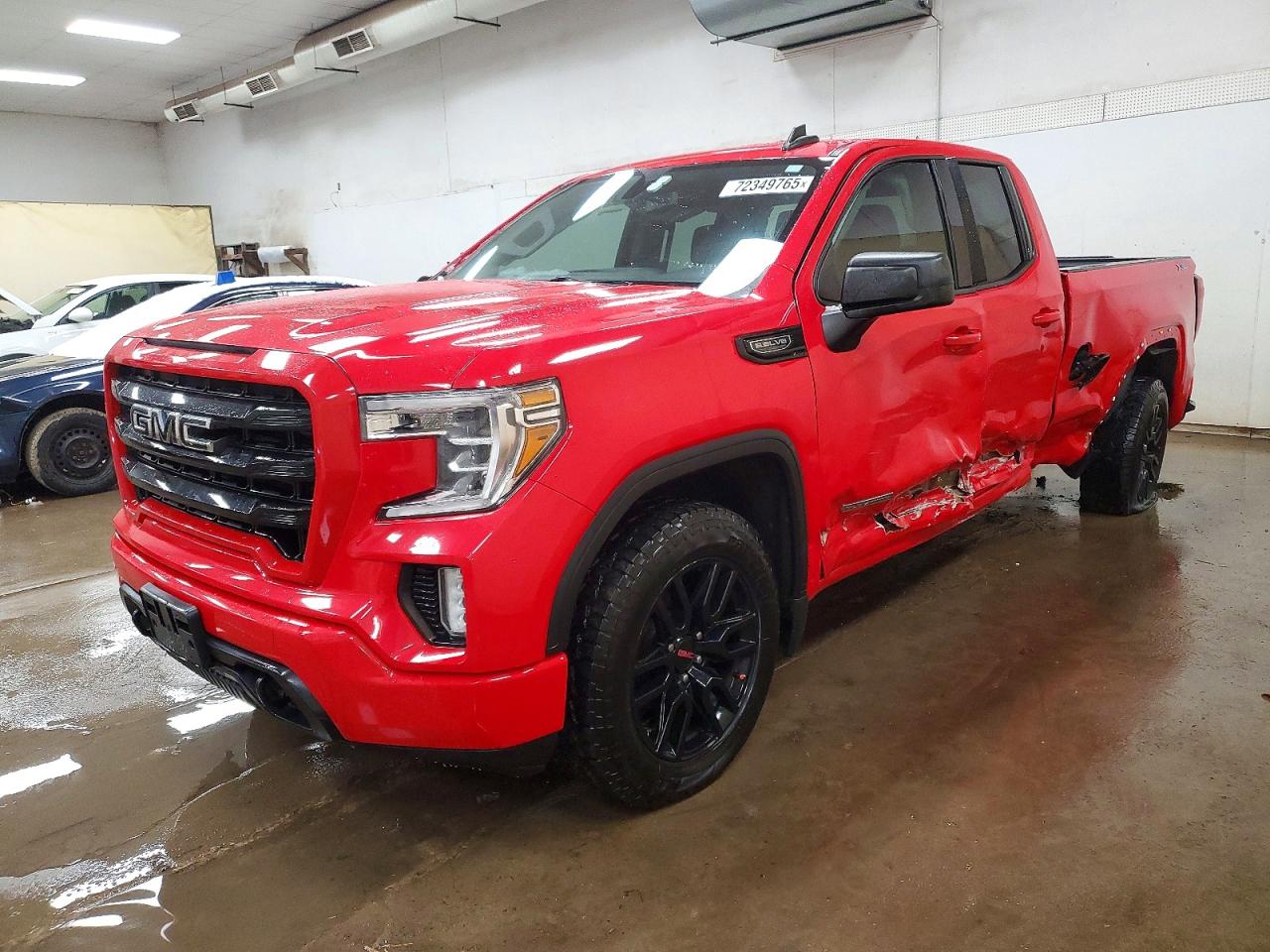 Salvage GMC Sierra Image
