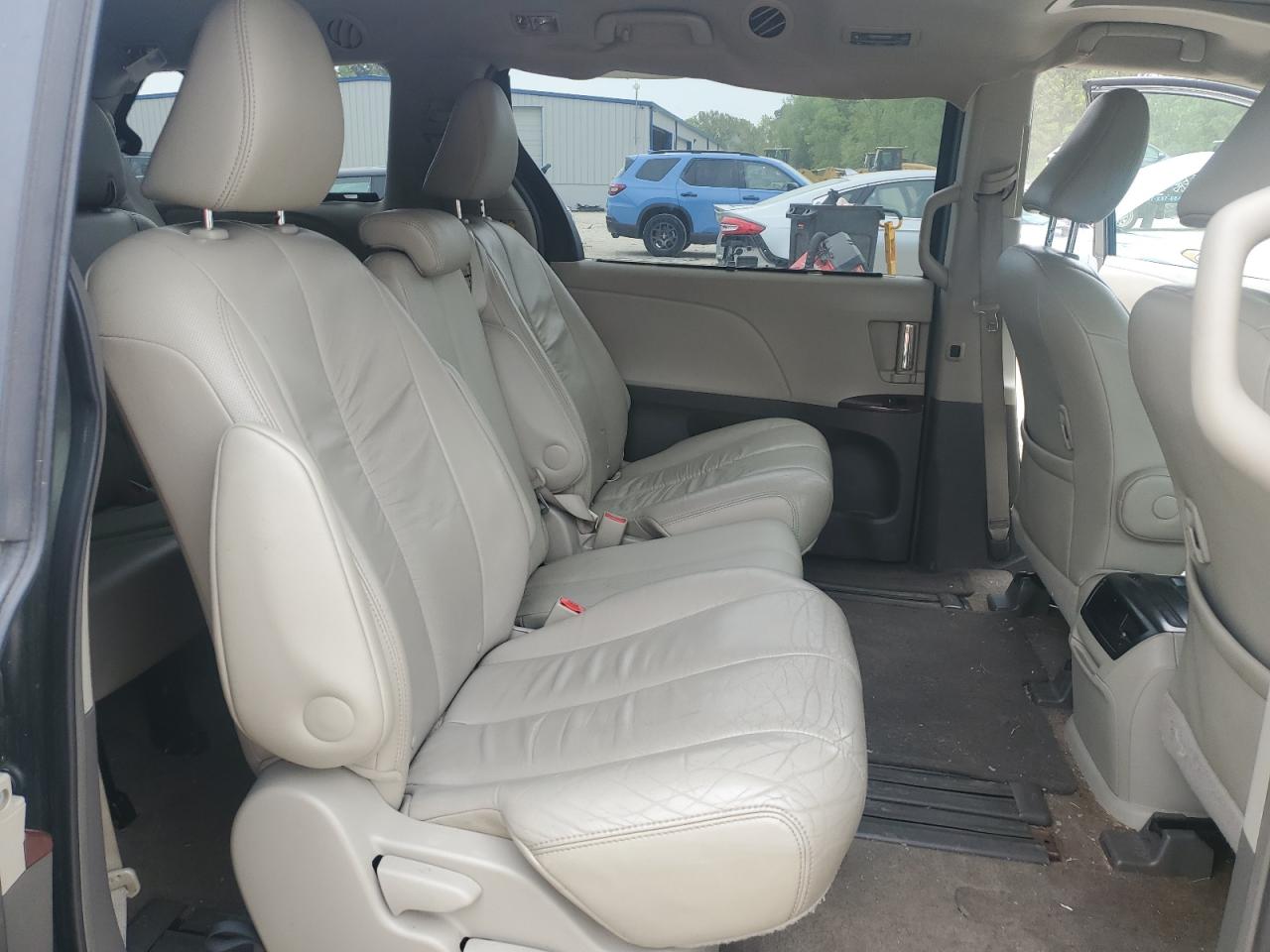 Toyota Sienna Xle
