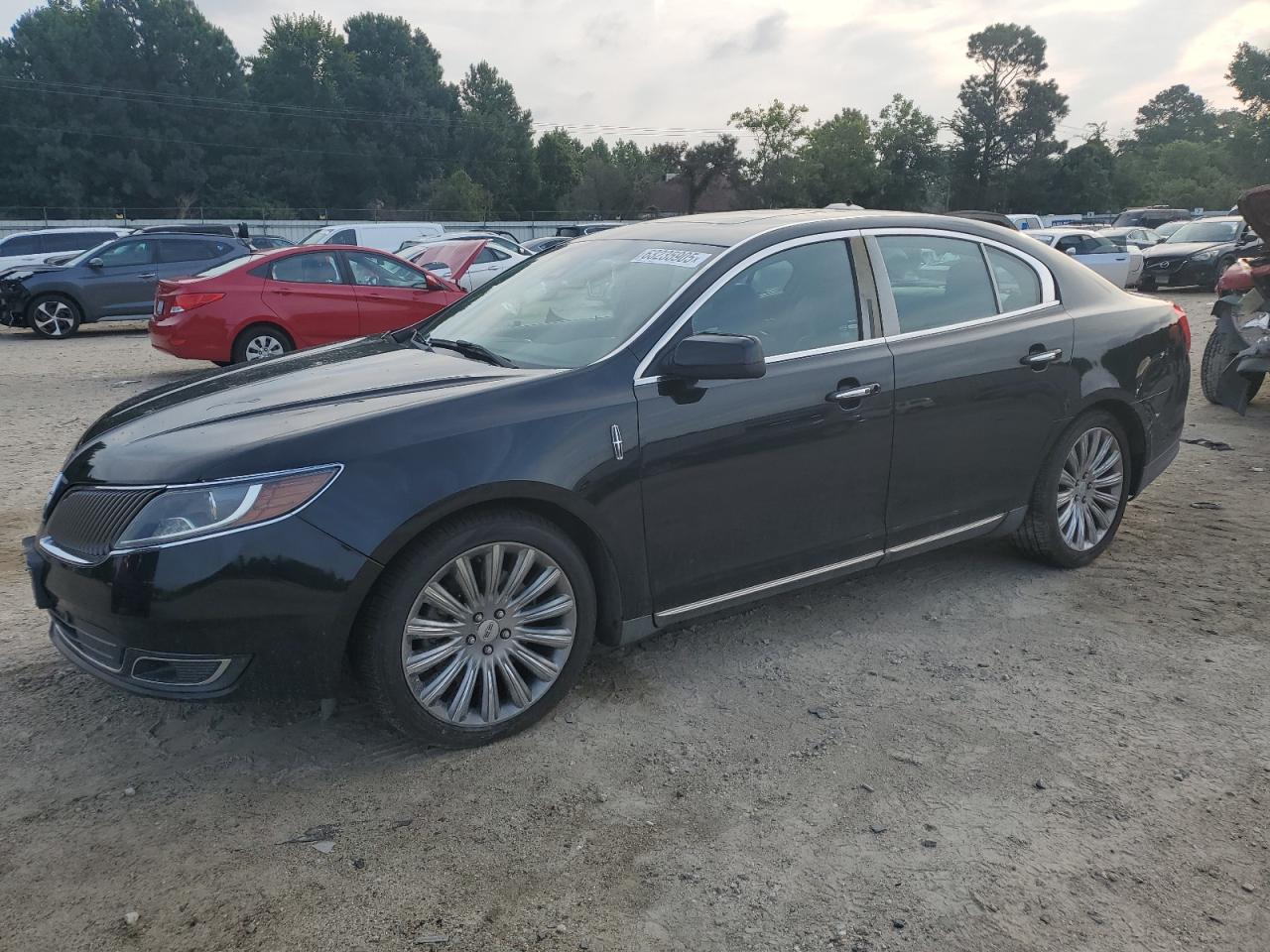 Salvage Lincoln MKS Image